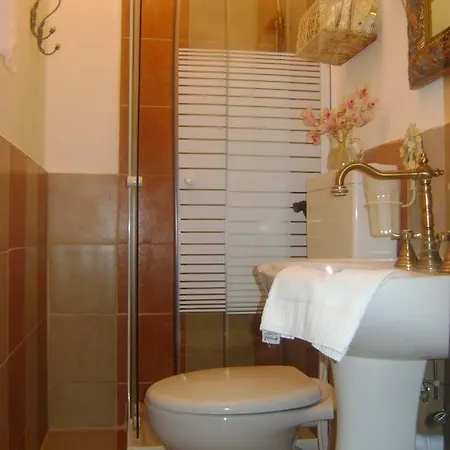 La Petite Maison וירג'יו