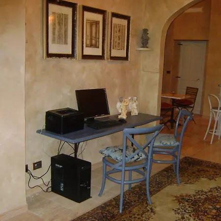La Petite Maison מלון וירג'יו