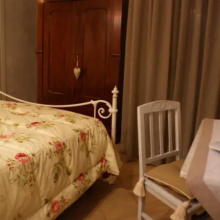 La Petite Maison מלון 3*