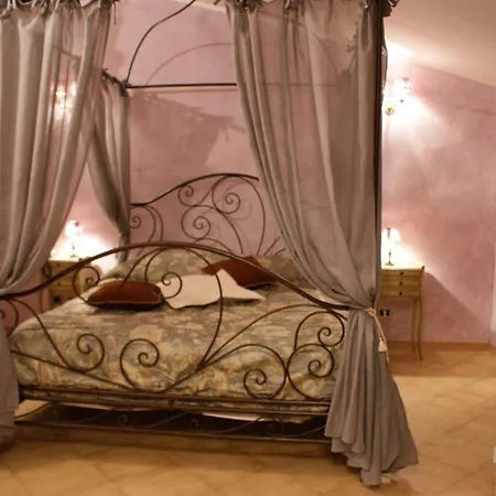 La Petite Maison מלון 3*