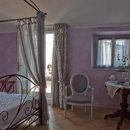 La Petite Maison מלון 3*