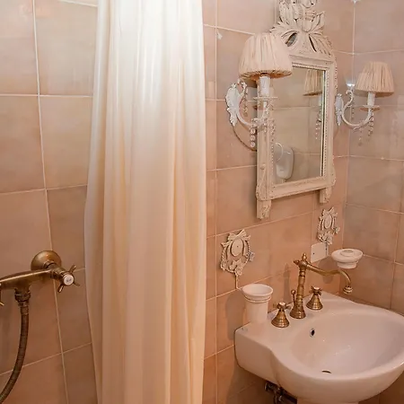 La Petite Maison מלון וירג'יו
