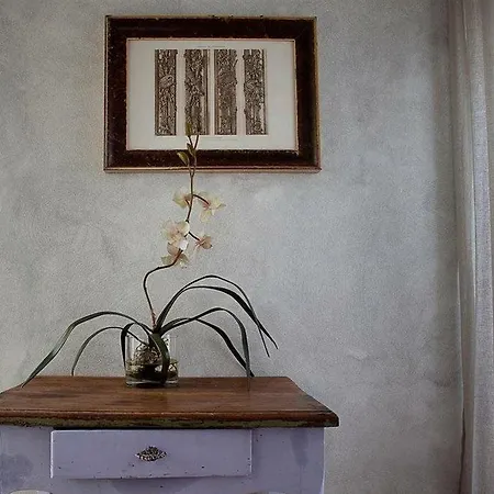 La Petite Maison מלון 3*