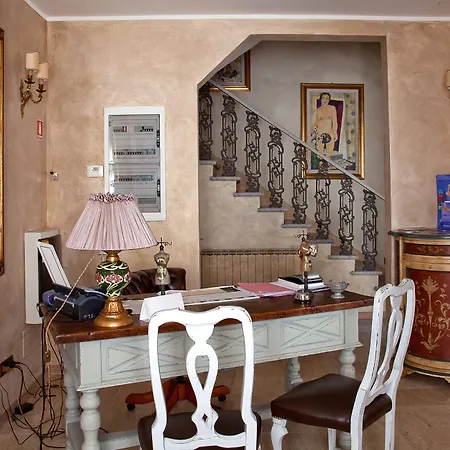 La Petite Maison Hotel 3*