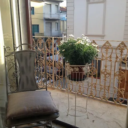 La Petite Maison 3*