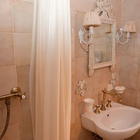 La Petite Maison Viareggio