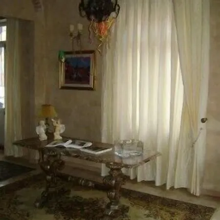 La Petite Maison