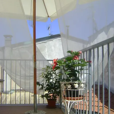 La Petite Maison 3* Viareggio