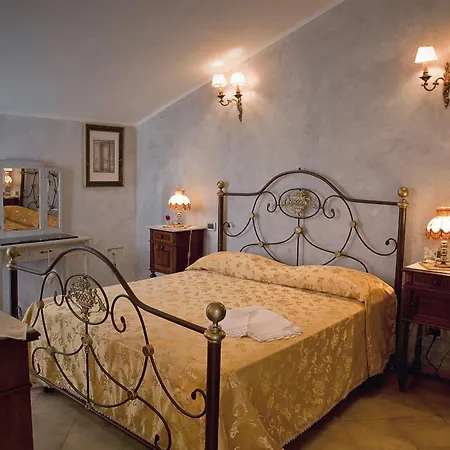 La Petite Maison 3* Viareggio